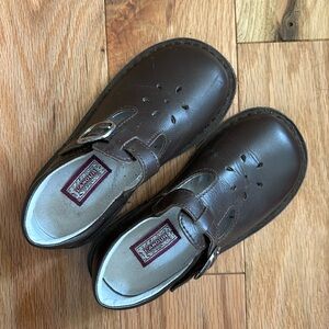 L’Amour Girls Shoes Size 11